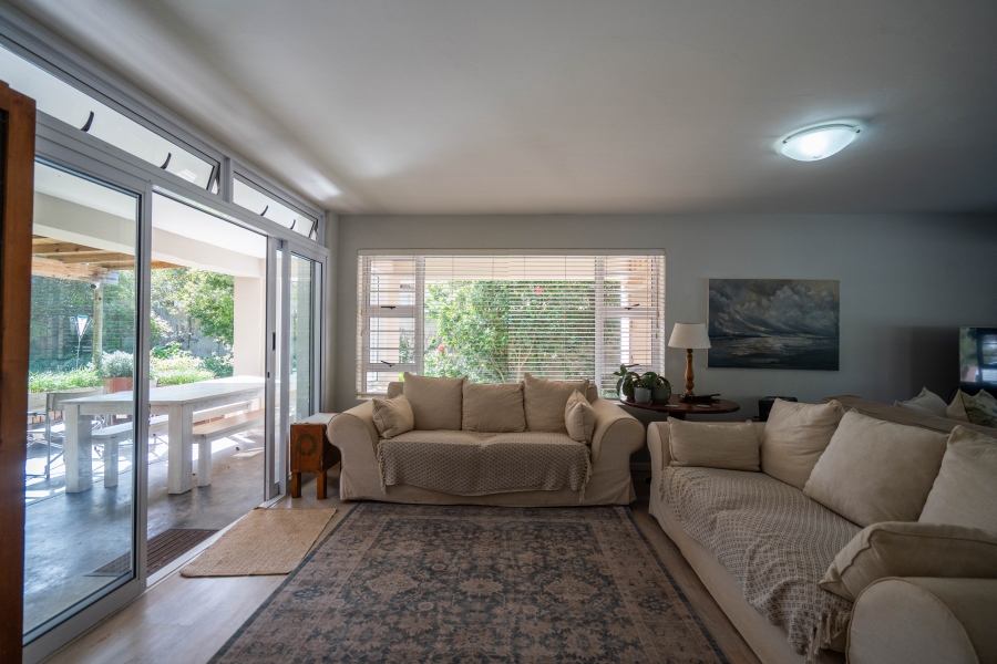 5 Bedroom Property for Sale in Kenton On Sea Eastern Cape